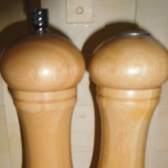 Wooden Salt & Pepper Shakers - Picture 2 of 4